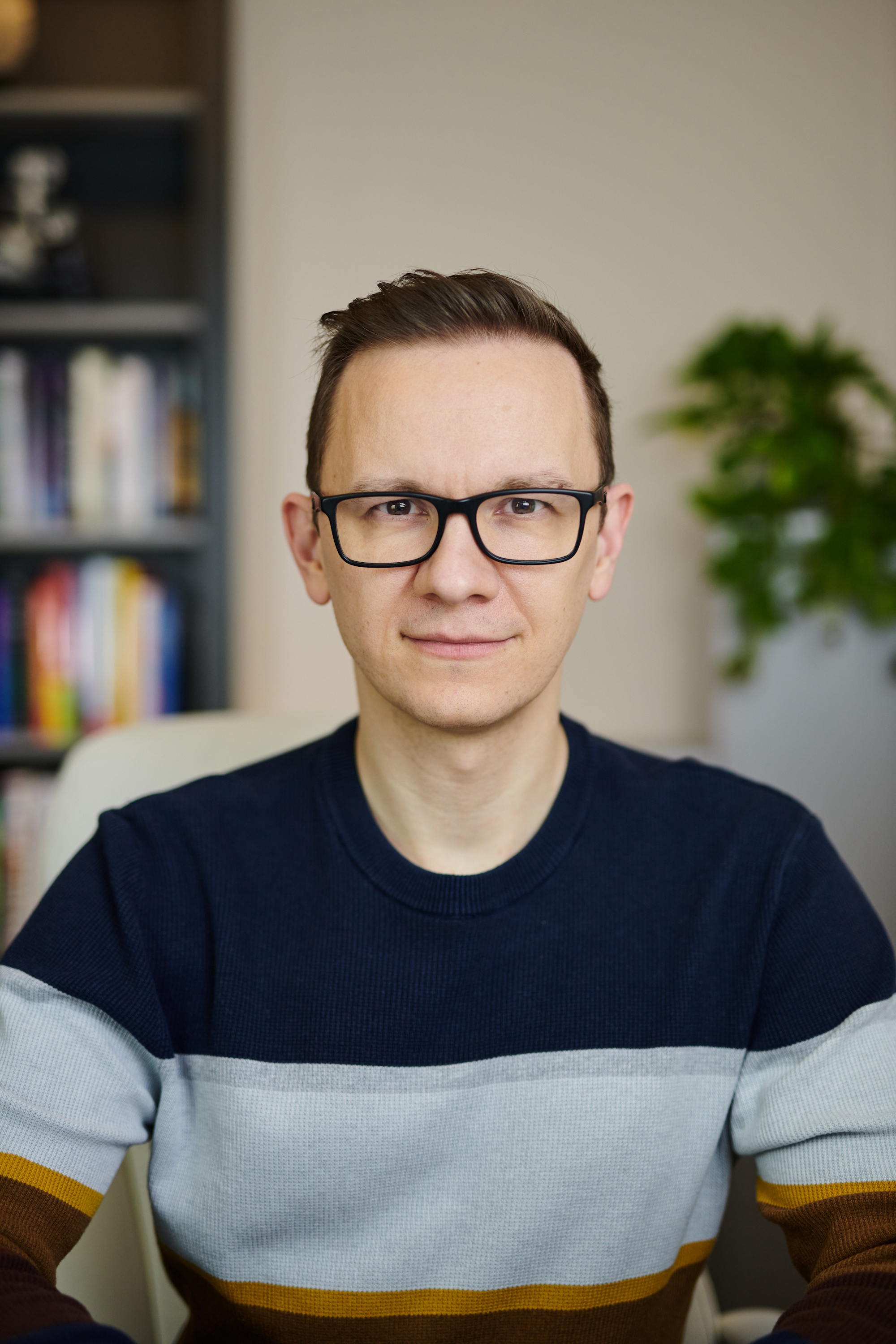  Headshot of Dr. Bertalan Mesko